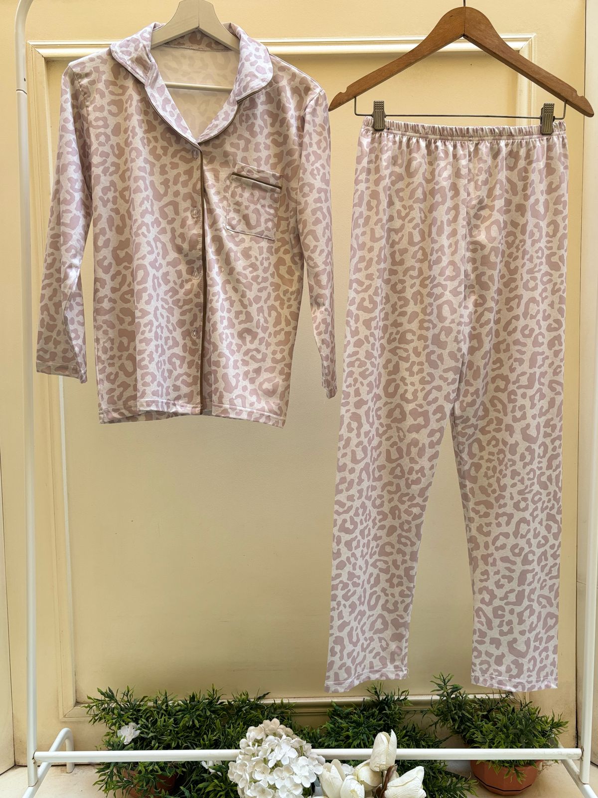 Beige Cheetah Set