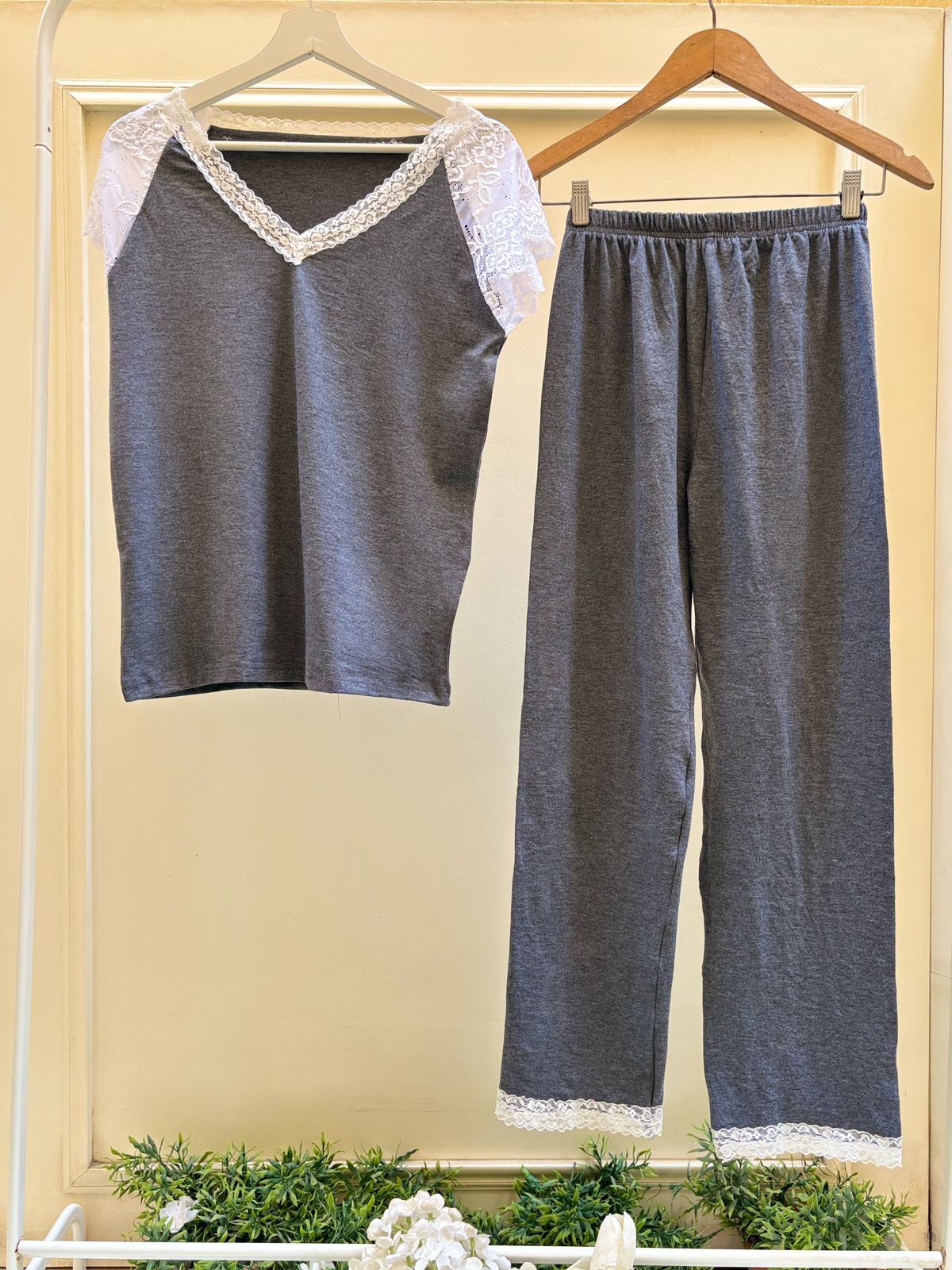 Grey Ivory Set