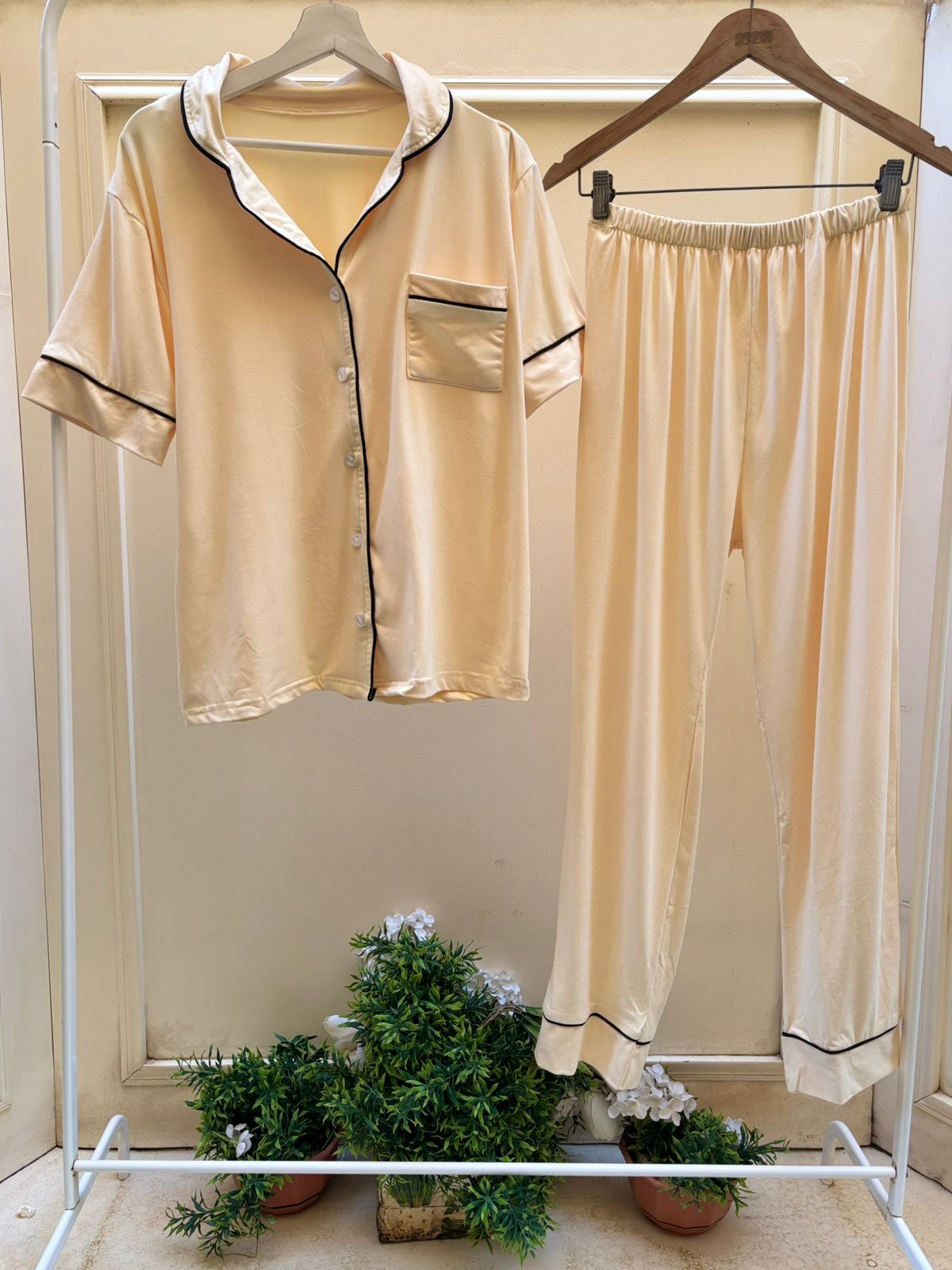 Butter Yellow Dusk Set