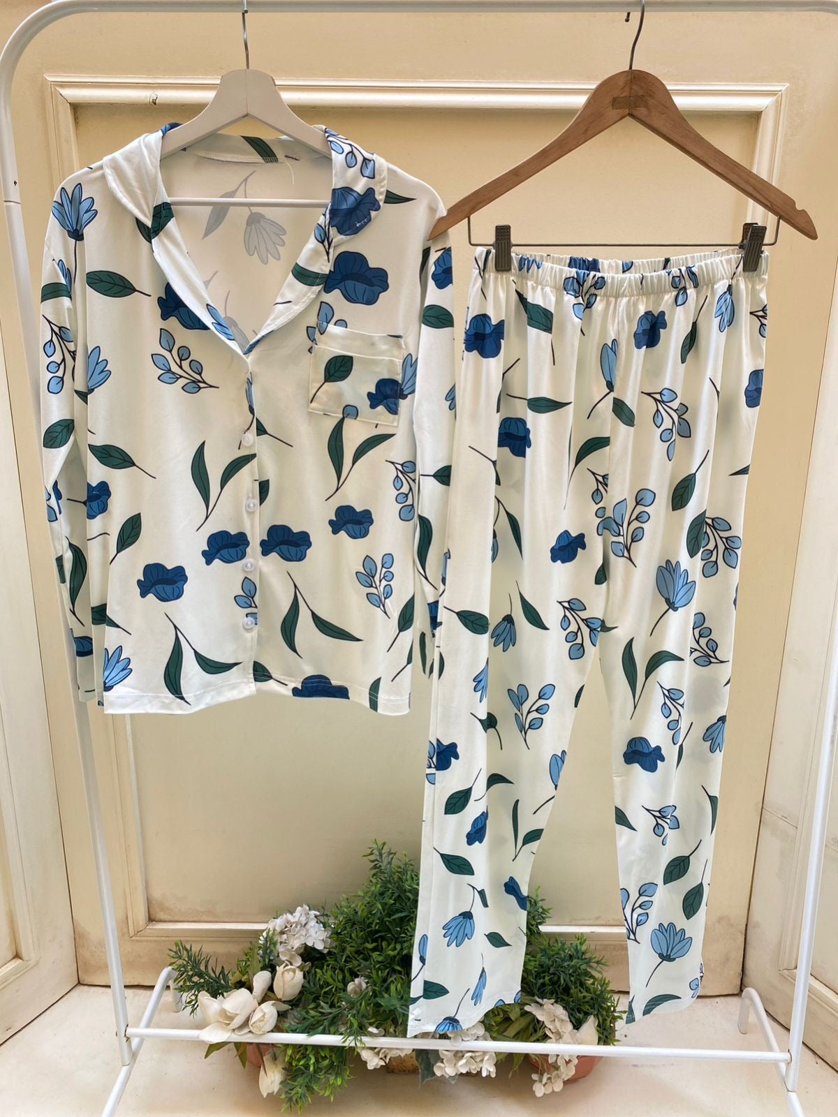 Ivory Bloom Set