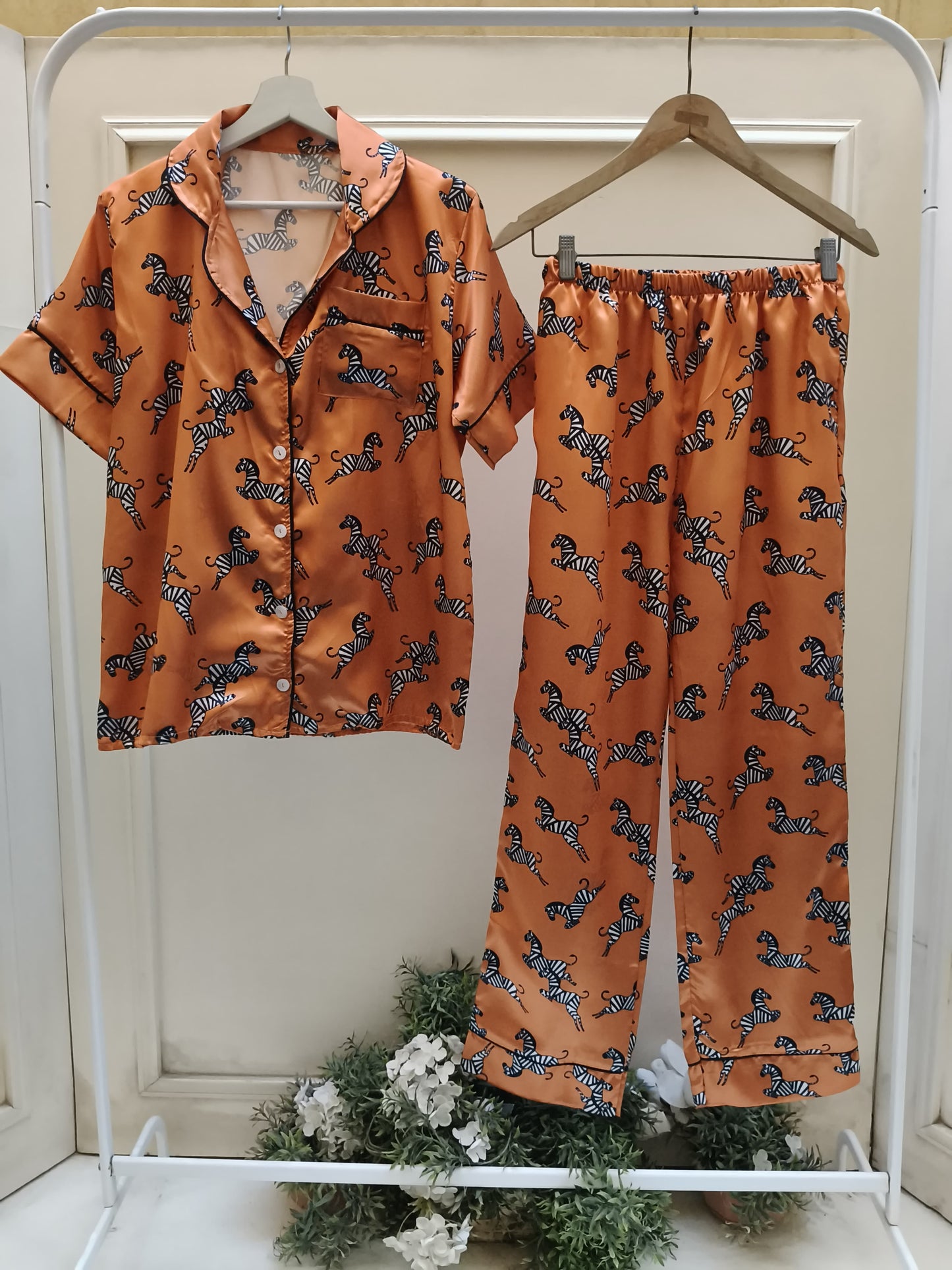 Amber Safari Set