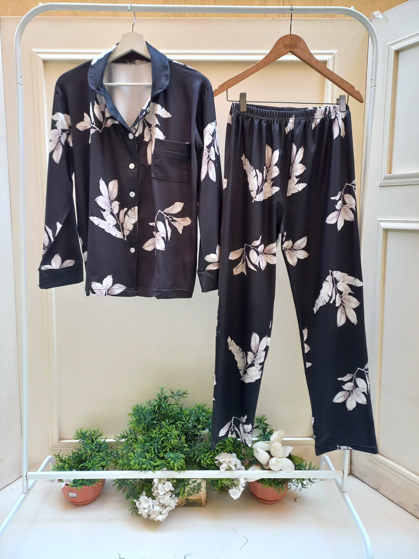Noir Leaf Set